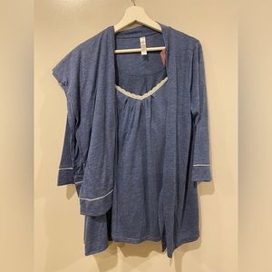 Maternity/nursing short robe and pajama set